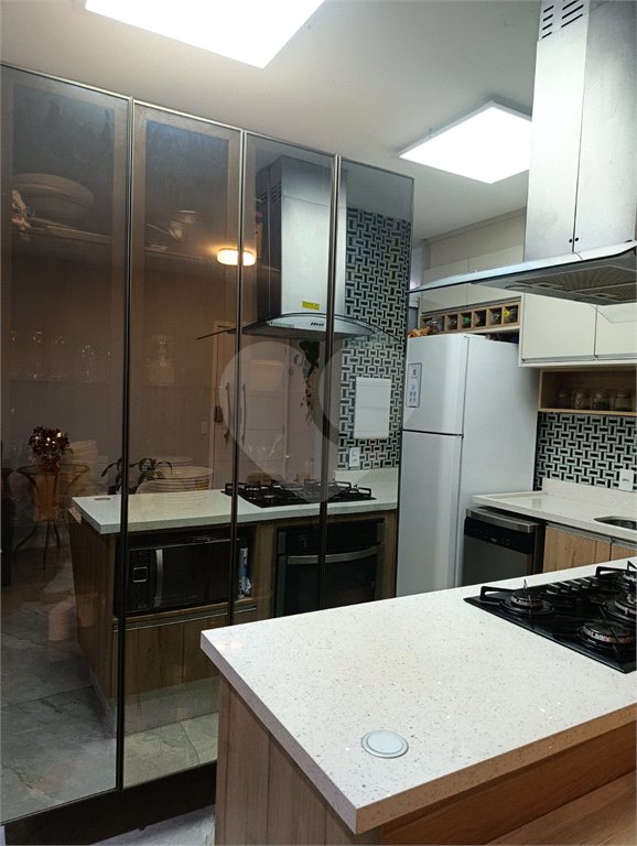 Apartamento à venda com 3 quartos, sendo 1 suíte, em Jardim Flor da Montanha, Guarulhos, SP