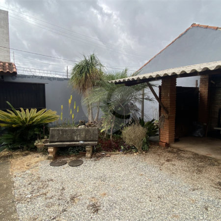 Casa para alugar com 2 quartos, sendo 1 suíte,  em Vila Carolina, Itapetininga, SP