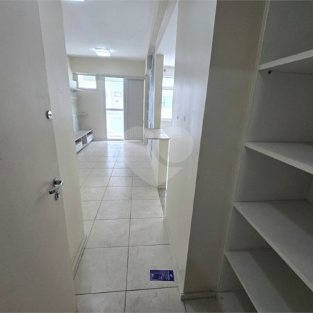 Apartamento para alugar com 2 quartos, sendo 1 suíte, em Parque Riviera, Cabo Frio, RJ