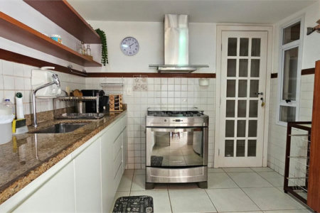 Casa em condomínio à venda com 5 quartos, sendo 3 suítes, em Bosque de Geribá, Armação dos Búzios, RJ
