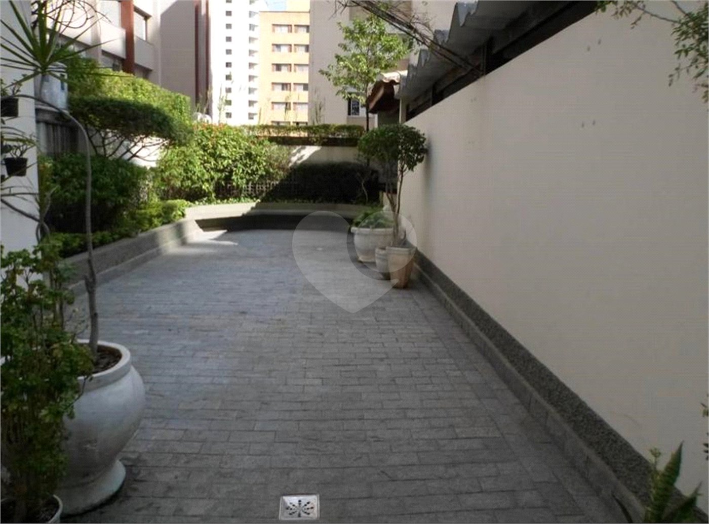 Apartamento à venda com 3 quartos, sendo 1 suíte, em Indianópolis, São Paulo, SP