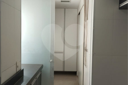 Apartamento à venda com 3 quartos, sendo 1 suíte,  no Centro, São Bernardo do Campo, SP