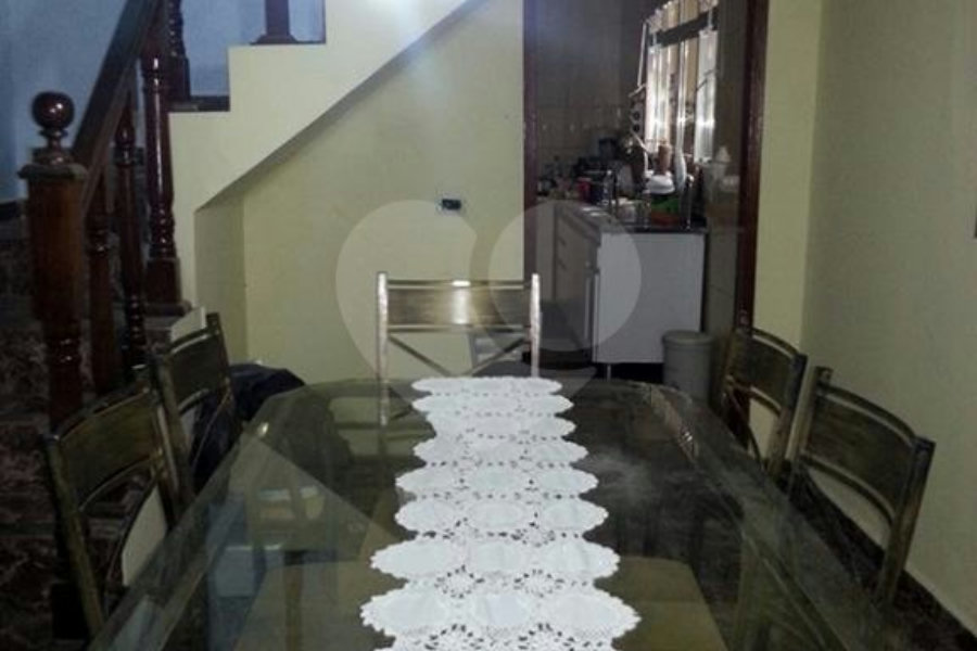 Sobrado à venda com 3 quartos, sendo 1 suíte, em Vila Nova Cachoeirinha, São Paulo, SP
