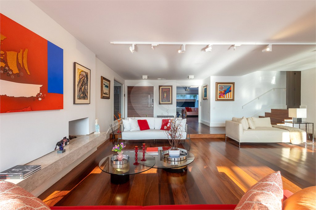 Casa à venda com 4 suítes em Jardim Guedala, São Paulo, SP