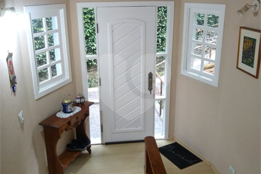 Casa à venda com 4 suítes no condomínio Alpes da Cantareira, Mairiporã - SP