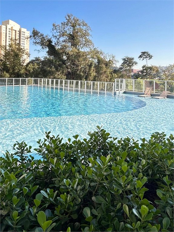 Apartamento à venda com 3 quartos, sendo 1 suíte,  em Barueri, Barueri, SP