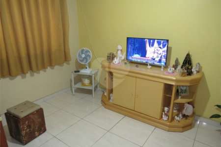 Sobrado à venda com 1 quarto, sendo 2 suítes, em Jardim das Oliveiras, São Paulo, SP