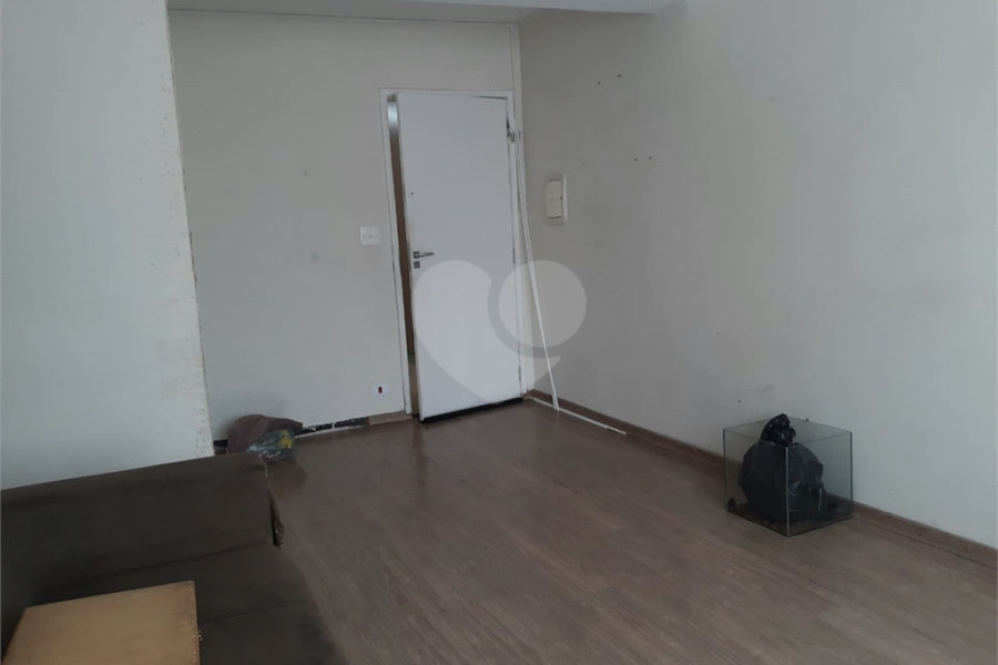 Apartamento de 87m² localizado na avenida principal do bairro de Santana, uma das regiões mais valorizadas da Zona Norte!