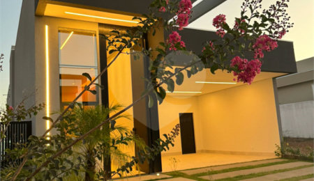 Casa à venda com 3 suítes no condomínio Florais do Parque, Cuiabá - MT