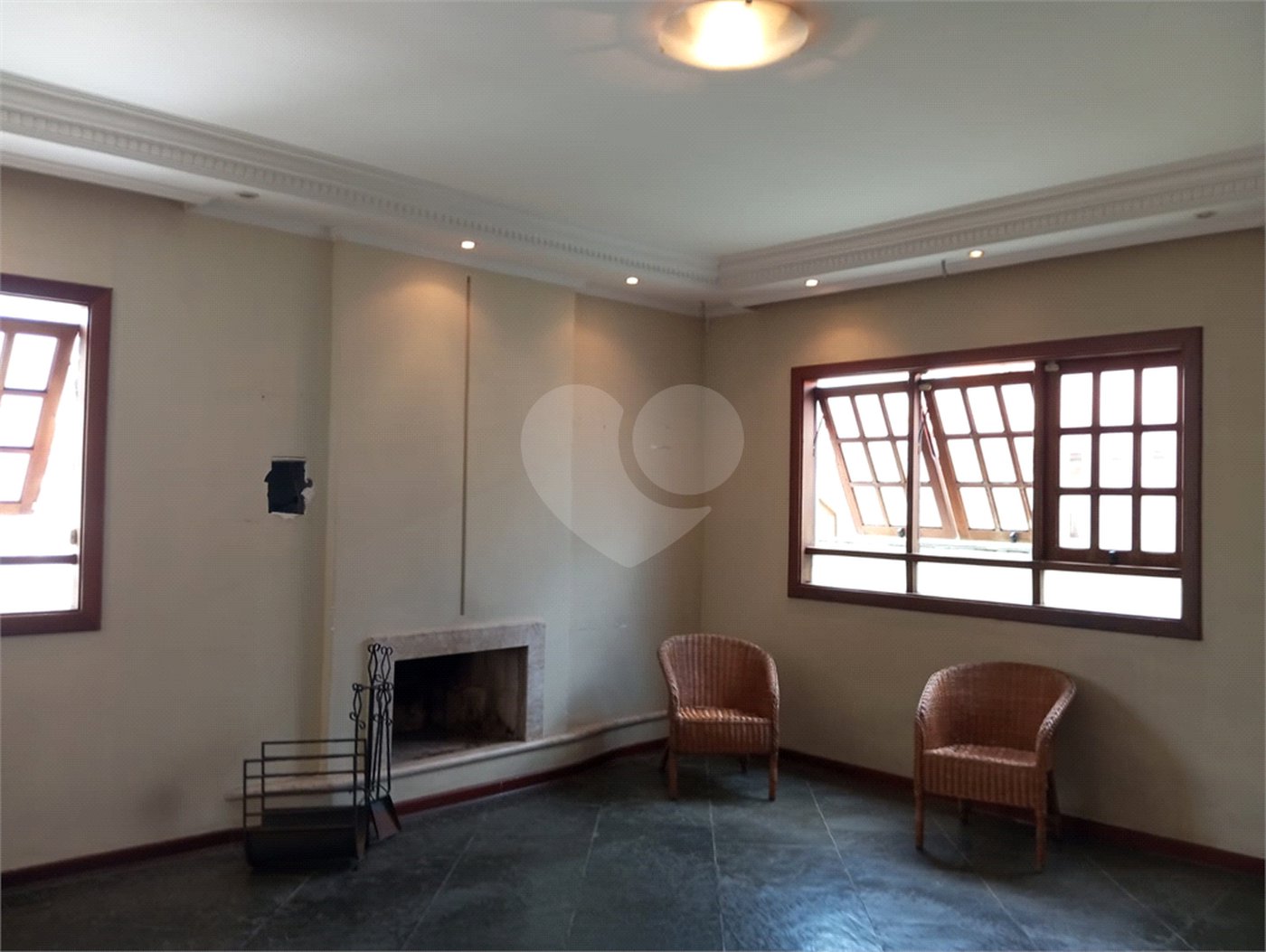 Casa à venda com 3 quartos, sendo 1 suíte, em Vila Nivi, São Paulo, SP