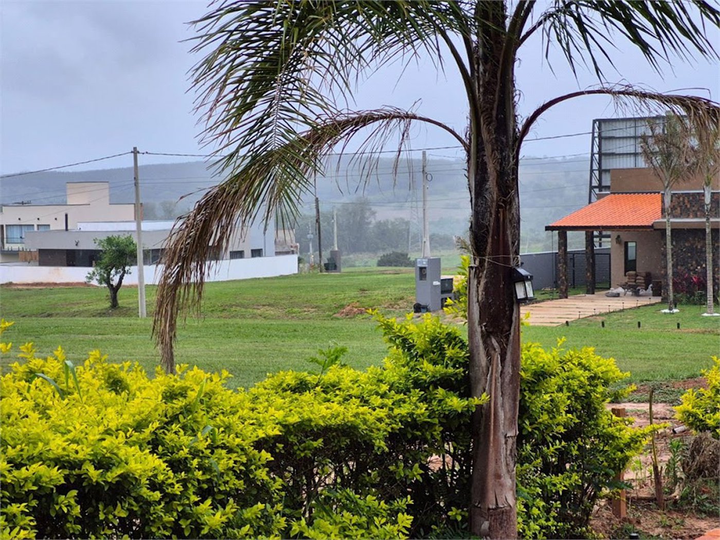 Chácara com 3 dormitórios à venda, 1200 m² por R$ 870.000,00 - Condomínio Ninho Verde II - Pardinho/SP