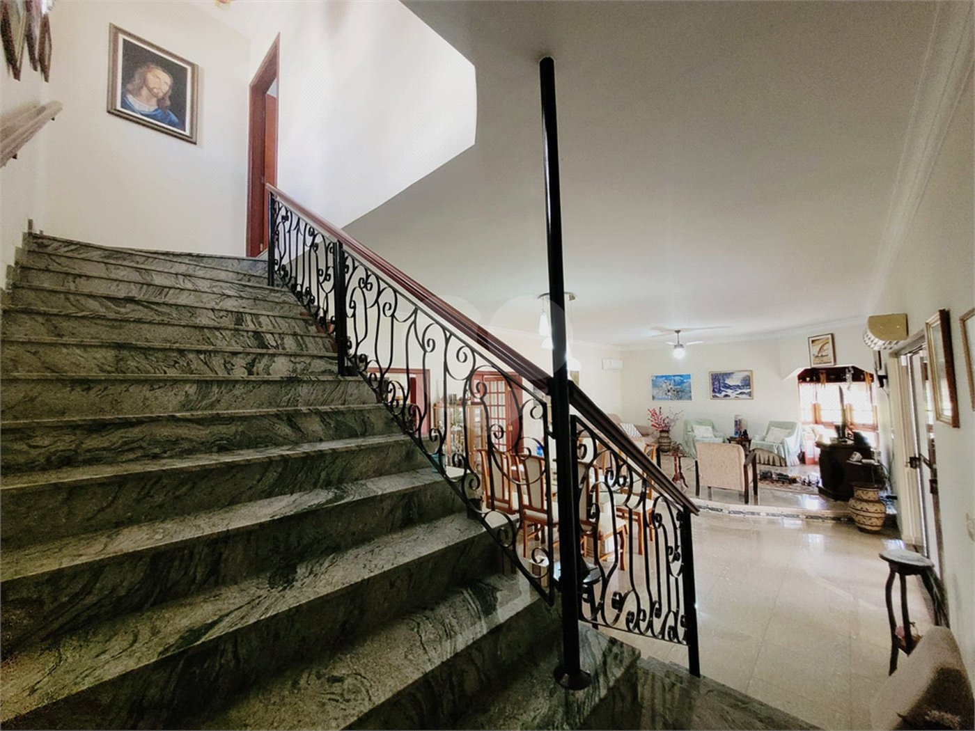 Casa à venda com 4 quartos, sendo 3 suítes,  no condomínio Acmti - Colinas do Mosteiro, Terras de Itaici e Recanto dos Pássaros, Indaiatuba - SP