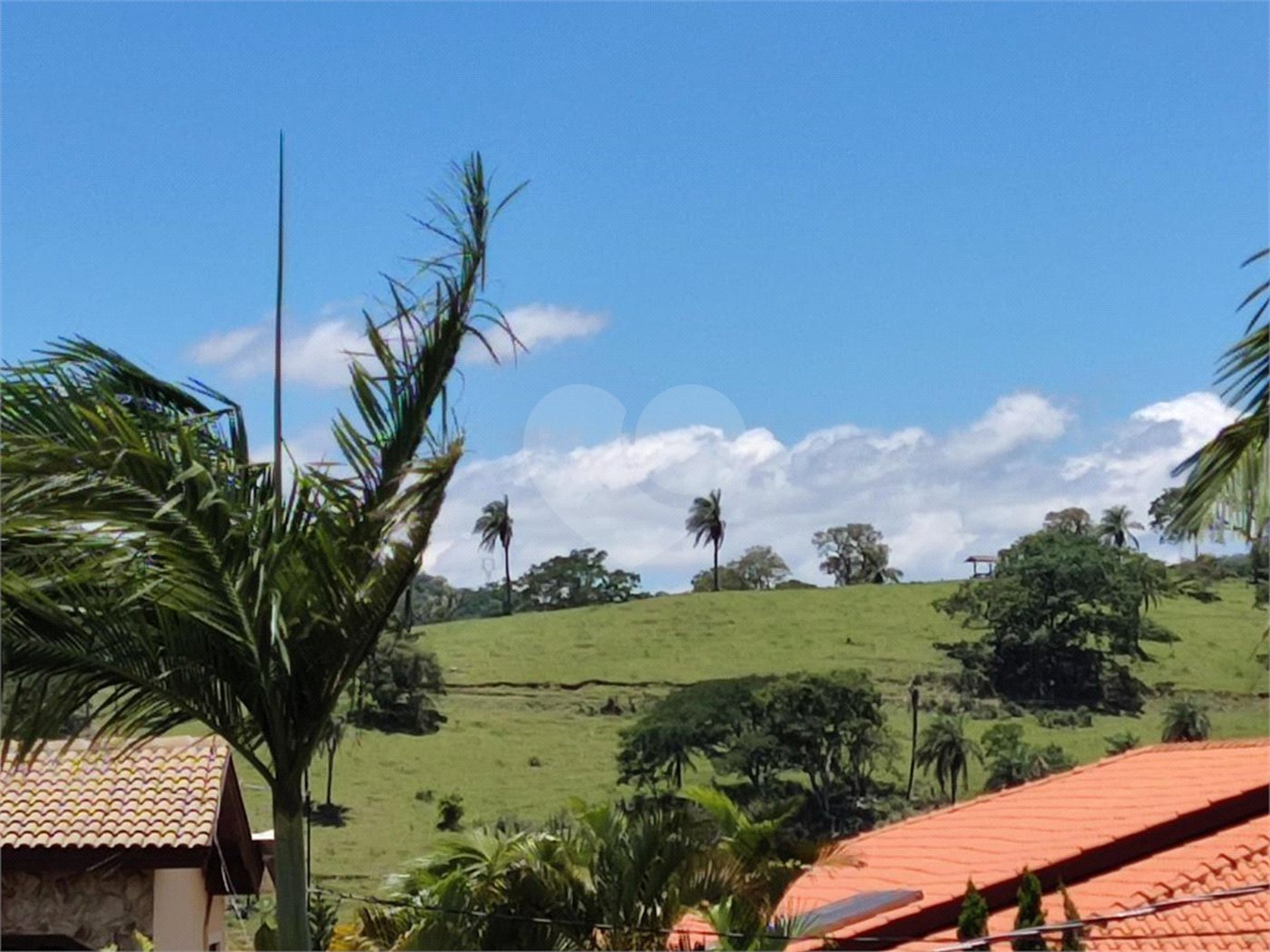 Casa à venda com 4 quartos, sendo 2 suítes, no condomínio Santo Antonio I, Itu - SP