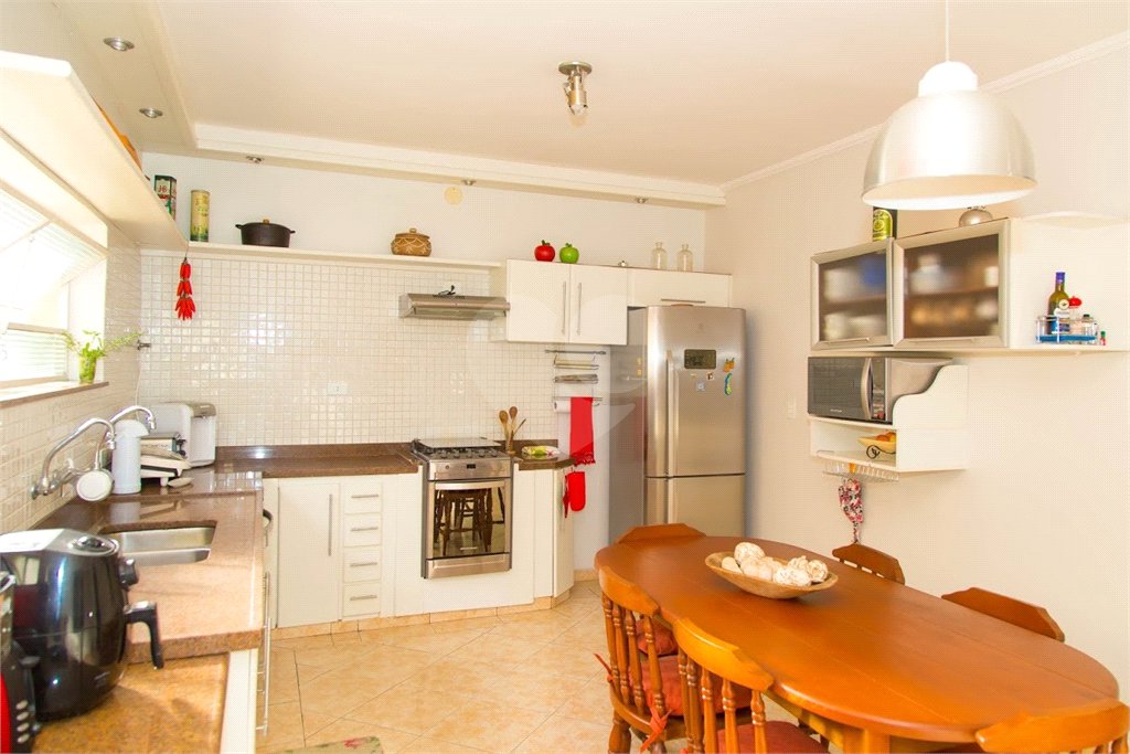 Casa à venda com 4 quartos, sendo 1 suíte, no Centro, Atibaia, SP