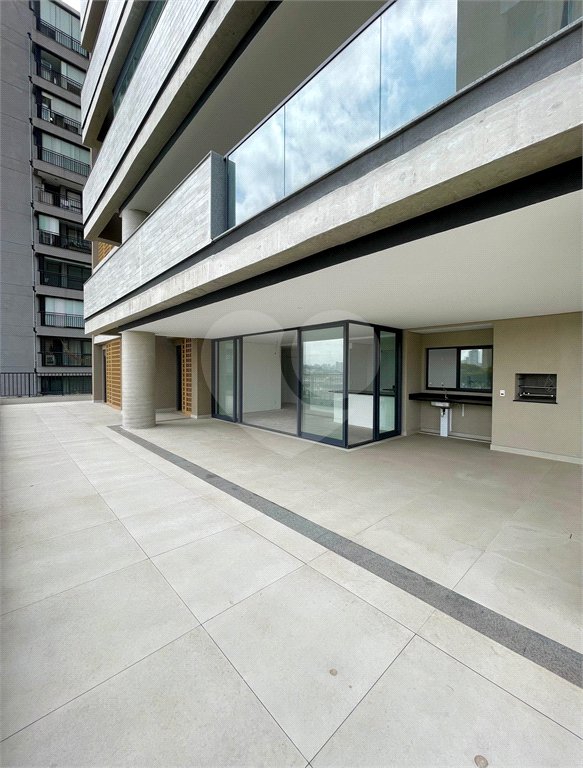 Apartamento à venda com 3 suítes em Jardim Vila Mariana, São Paulo, SP
