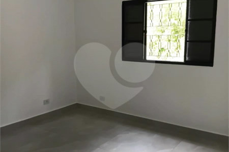 Sobrado para alugar com 2 quartos, sendo 1 suíte, no Centro, São Roque, SP