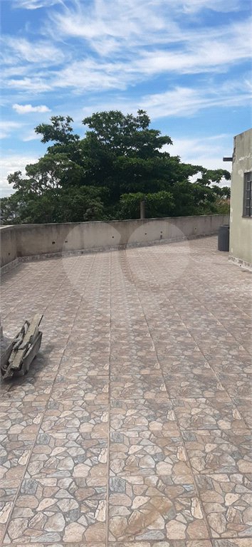 Sobrado à venda com 8 quartos em Jardim São Luís, São Paulo, SP