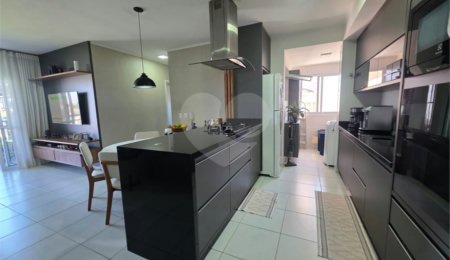 Apartamento à venda com 2 quartos, sendo 1 suíte,  em Vista Alegre, Vinhedo, SP