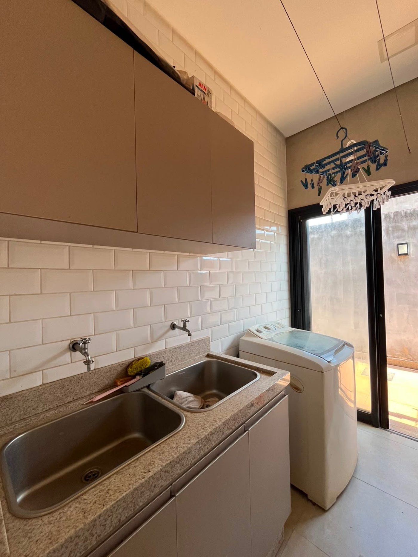 Casa à venda ou para alugar com 4 quartos, sendo 2 suítes,  em Santa Terezinha, Três Lagoas, MS