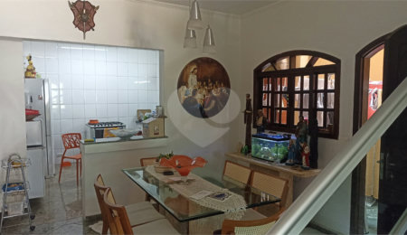 Casa à venda com 4 quartos, sendo 1 suíte,  em Vila Guilherme, São Paulo, SP