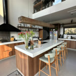 Casa Térrea à venda ou para alugar com 3 suítes em Jardim Leonor, Itatiba, SP