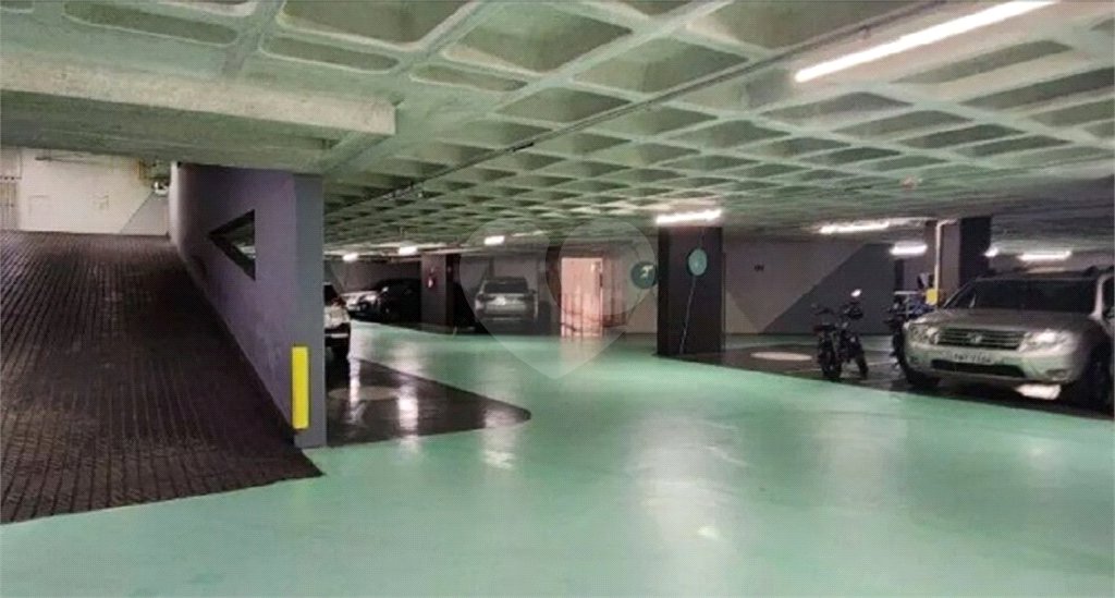 Apartamento à venda com 3 suítes em Indianópolis, São Paulo, SP
