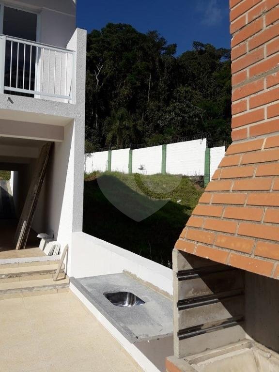 Sobrado à venda com 3 quartos, sendo 1 suíte, em Villa Verde, Franco da Rocha, SP