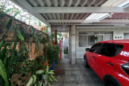 Casa com 2 dormitórios à venda, 100 m² por R$ 700.000,00 - Vila Guilhermina - Praia Grande/SP