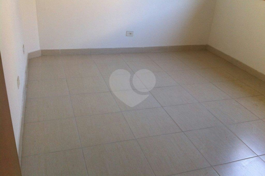 Sobrado à venda com 3 quartos, sendo 1 suíte, em Parada Inglesa, São Paulo, SP