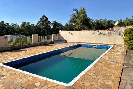 Casa à venda com 4 quartos, sendo 3 suítes,  no condomínio Terras de Santa Teresa, Itupeva - SP