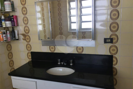 Sobrado à venda com 3 quartos, sendo 1 suíte, em Vila Nova Caledônia, São Paulo, SP
