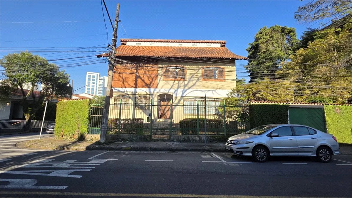 Sobrado à venda com 5 quartos, sendo 2 suítes, em Jardim do Mar, São Bernardo do Campo, SP
