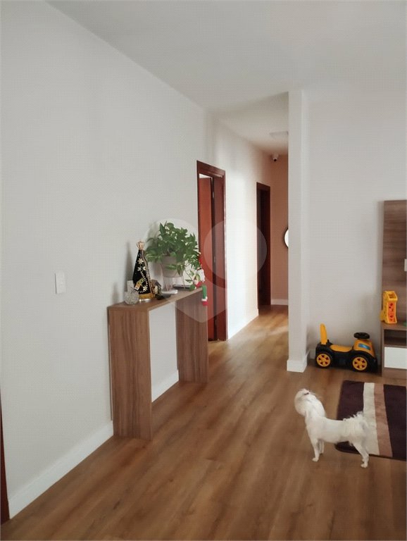 Casa à venda com 3 quartos, sendo 1 suíte, em Jardim das Palmeiras, Valinhos, SP
