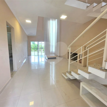 Casa à venda ou para alugar com 3 quartos, sendo 1 suíte, no condomínio Terras de São Francisco, Vinhedo - SP