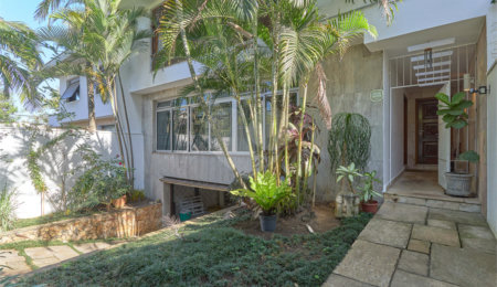 Casa à venda com 4 quartos, sendo 2 suítes, em Brooklin, São Paulo, SP