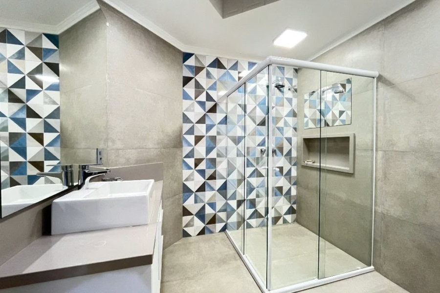 Casa à venda com 5 quartos, sendo 4 suítes, em Riviera de São Lourenço, Bertioga, SP