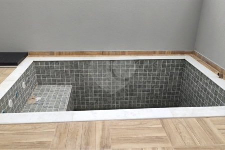 Casa com Piscina no Condomínio Lagos D'Icarai em Salto/SP