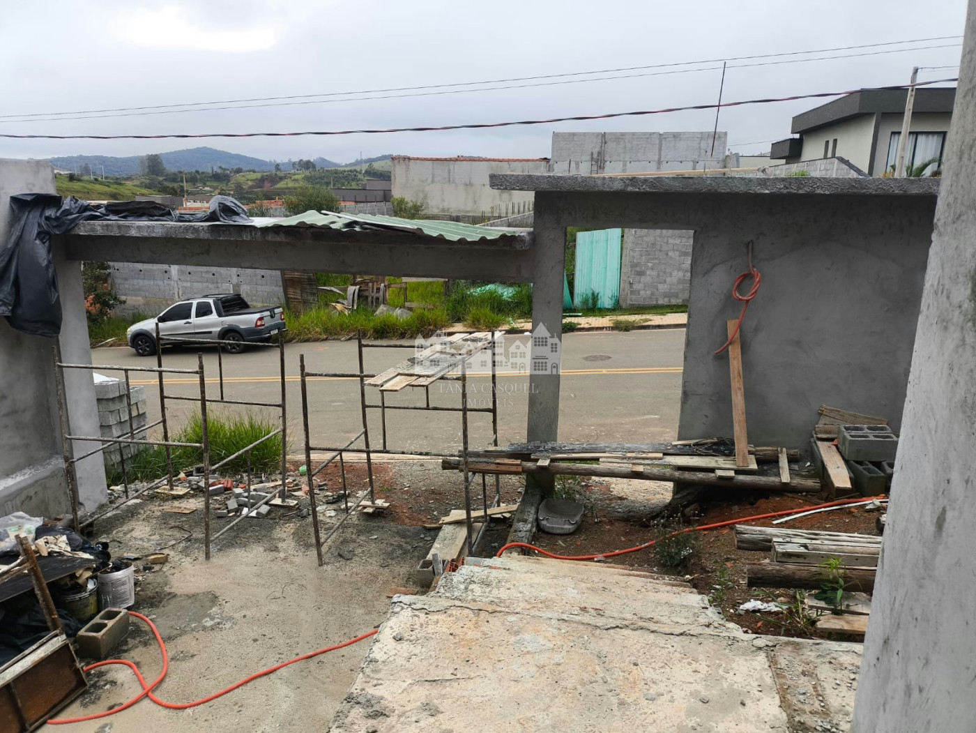 Casa à venda com 3 quartos, sendo 1 suíte,  em Loteamento Parque Residencial Serras de Atibaia II, Atibaia, SP