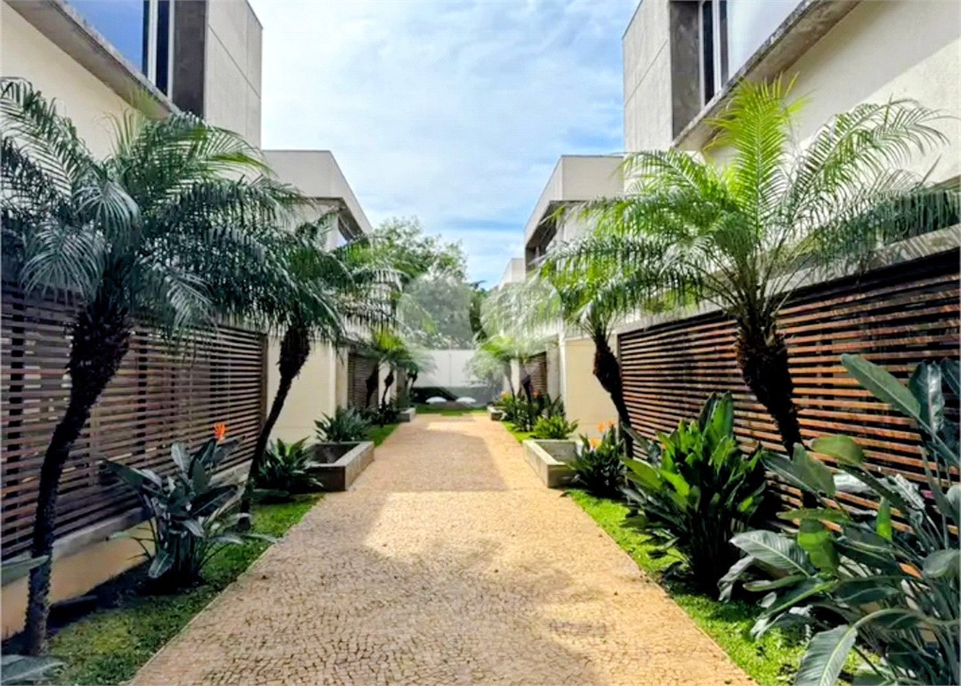 Casa à venda com 4 suítes no condomínio Tao Residencial, São Paulo - SP