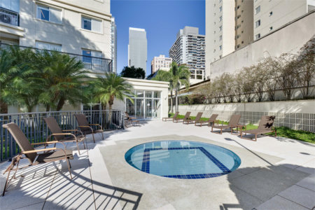 Apartamento à venda com 3 quartos, sendo 1 suíte, em Santo Amaro, São Paulo, SP