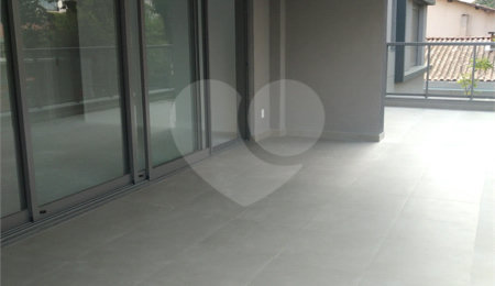 Apartamento à venda com 4 suítes em Campo Belo, São Paulo, SP
