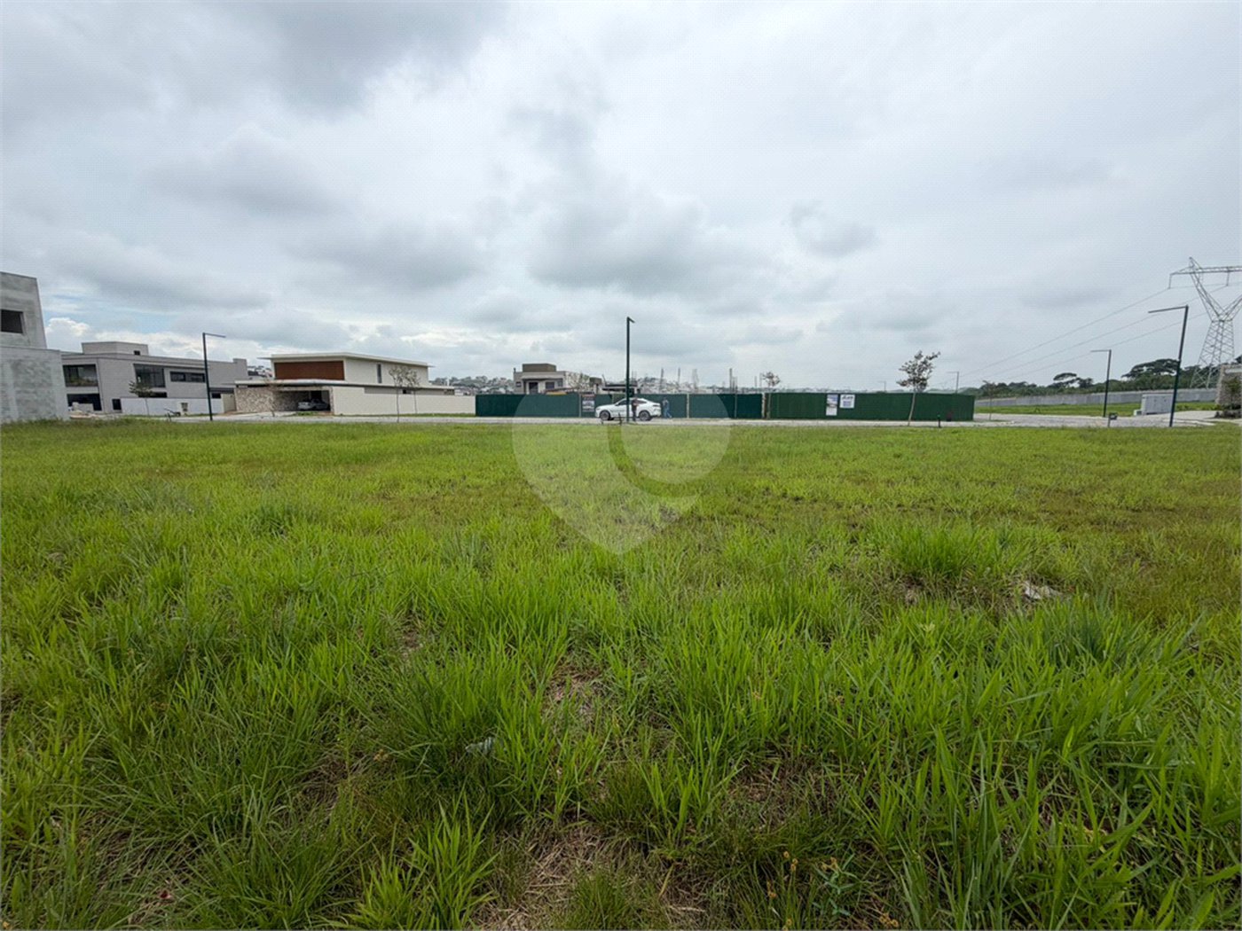 Terreno à venda no condomínio Jardim das Nações, São José dos Campos - SP