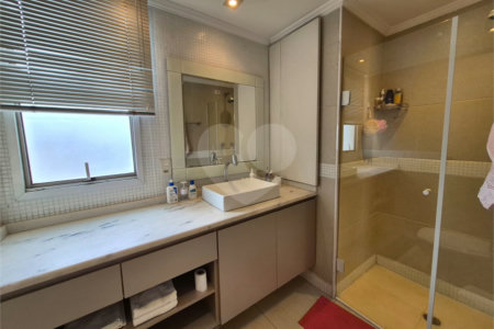 Apartamento à venda com 2 quartos, sendo 1 suíte, em Vila Andrade, São Paulo, SP