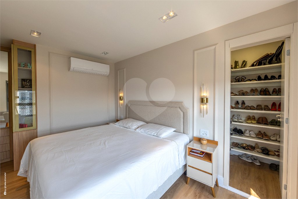 Apartamento à venda com 4 quartos, sendo 2 suítes, em Campo Belo, São Paulo, SP