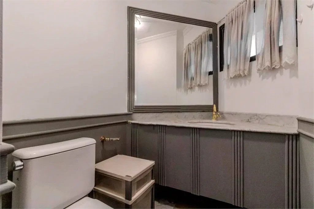 Apartamento à venda com 4 quartos, sendo 2 suítes,  em Paraíso do Morumbi, São Paulo, SP