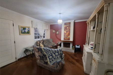 Casa à venda com 5 quartos, sendo 3 suítes,  no condomínio Vila Panamericana, São Paulo - SP