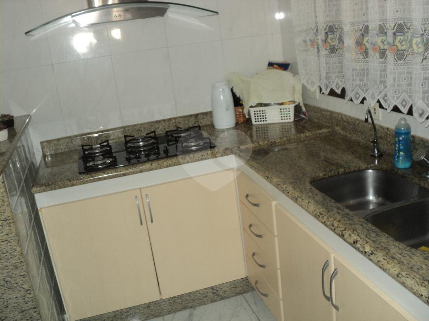 Casa Térrea à venda com 3 suítes em Vila Paulicéia, São Paulo, SP
