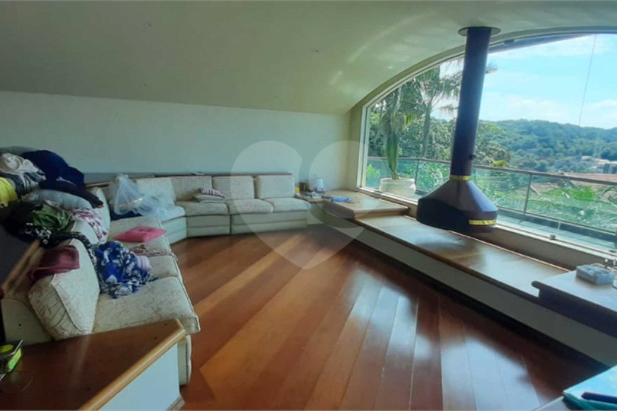 Casa à venda com 4 suítes no condomínio Parque Imperial da Cantareira, Mairiporã - SP