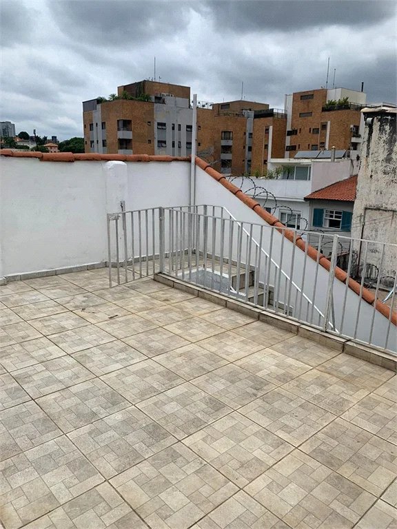 Sobrado à venda com 3 quartos em Vila Progredior, São Paulo, SP