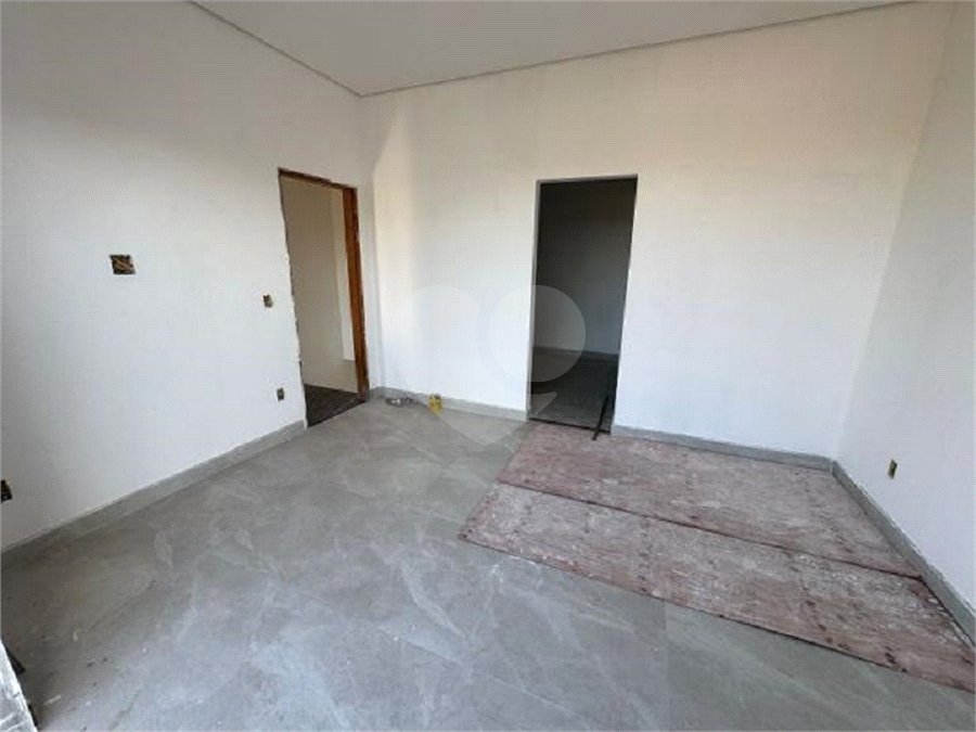 Casa à venda com 3 quartos, sendo 1 suíte,  no condomínio Residencial Marina, Itapetininga - SP